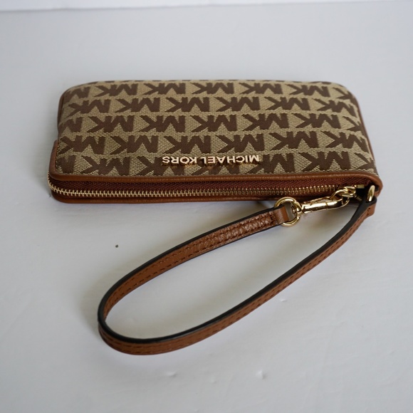 Michael Kors Jet Set Travel L TZ Wristlet MK Brown - Picture 6 of 8
